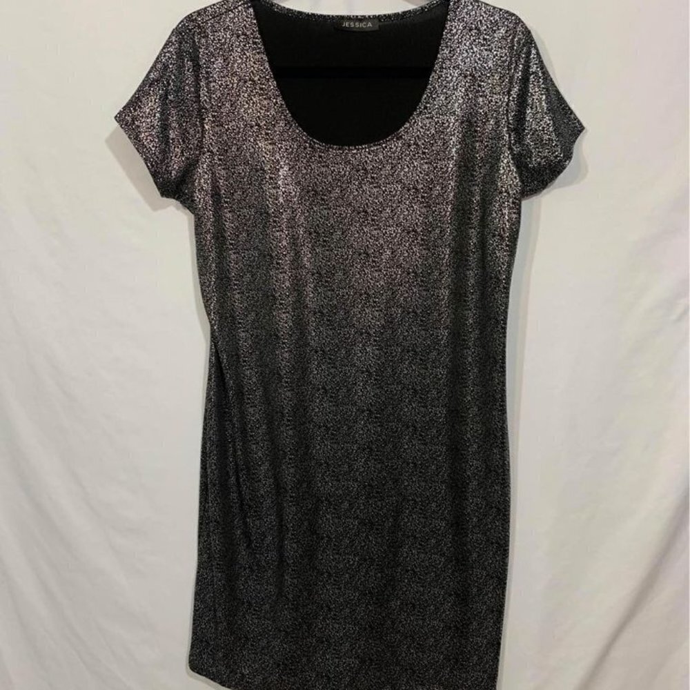 WOMAN’S poly/spandex silver/black dress. Size SM. New condition. Where comfort m